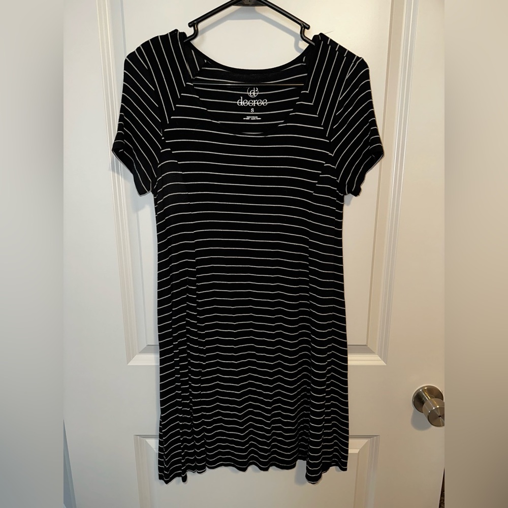 Decree dress, size small